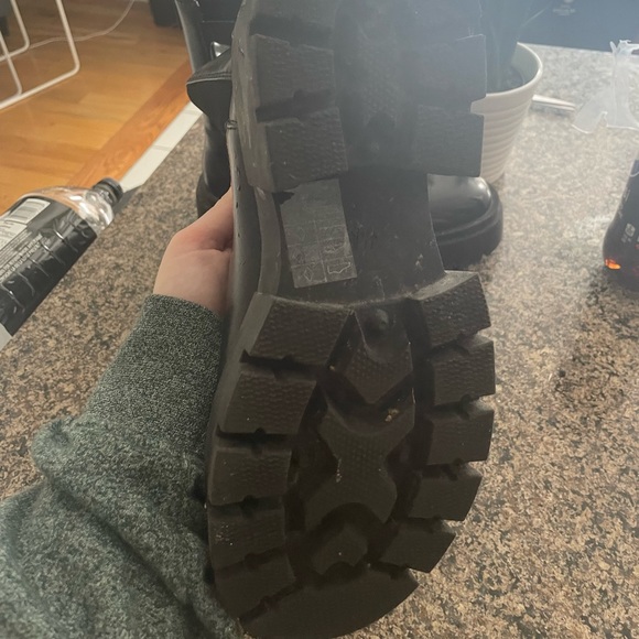 Barely worn H &M platform boots size w8 - Picture 3 of 4